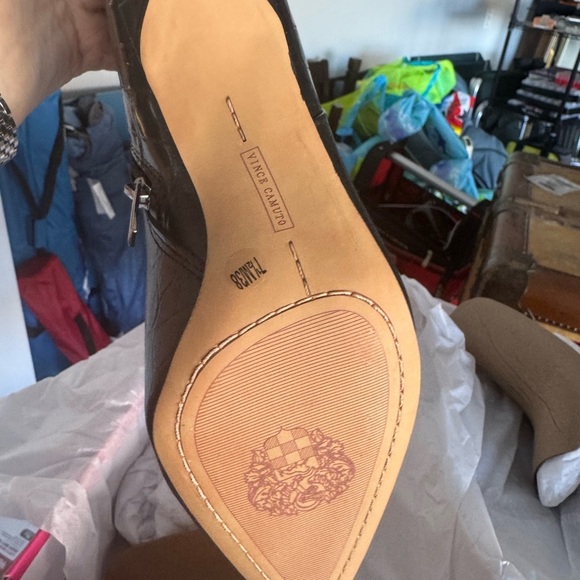 Vince Camuto Women's Footwear Allost Pointy Toe Bootie Ankle Boot NIB - Picture 11 of 14